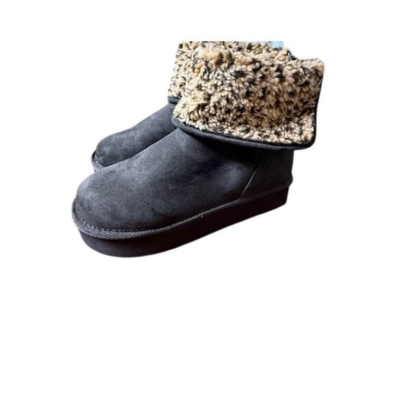 NWT Muk Luks Dark Brown Leopard Faux Sheepskin Short Mid Calf Boots 7 - Picture 1 of 7